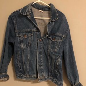 women’s oversized vintage jean jacket
